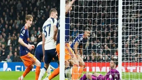 蒯曼4-0横扫陈幸同，勇摘乒乓球亚洲杯女单铜牌